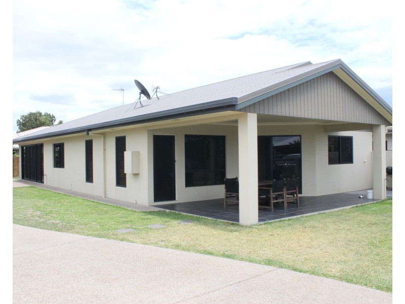 17 Lime Tree Court, Bowen QLD 4805