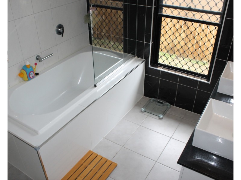 17 Lime Tree Court, Bowen QLD 4805