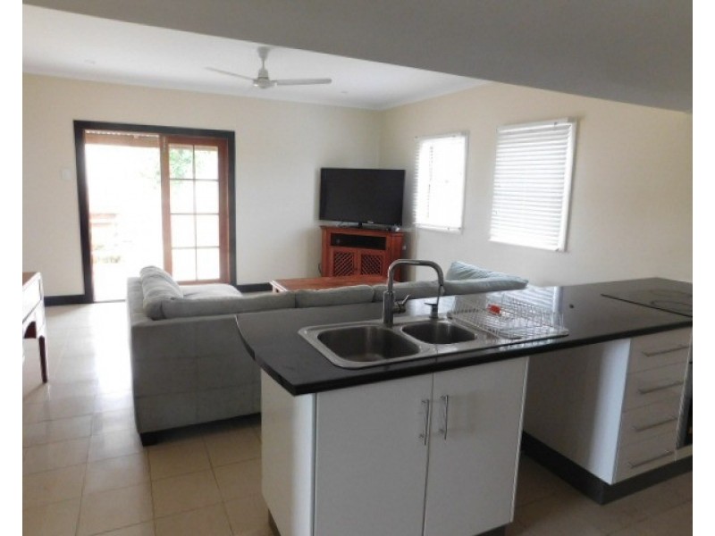 61 Reynolds Street, Bowen QLD 4805