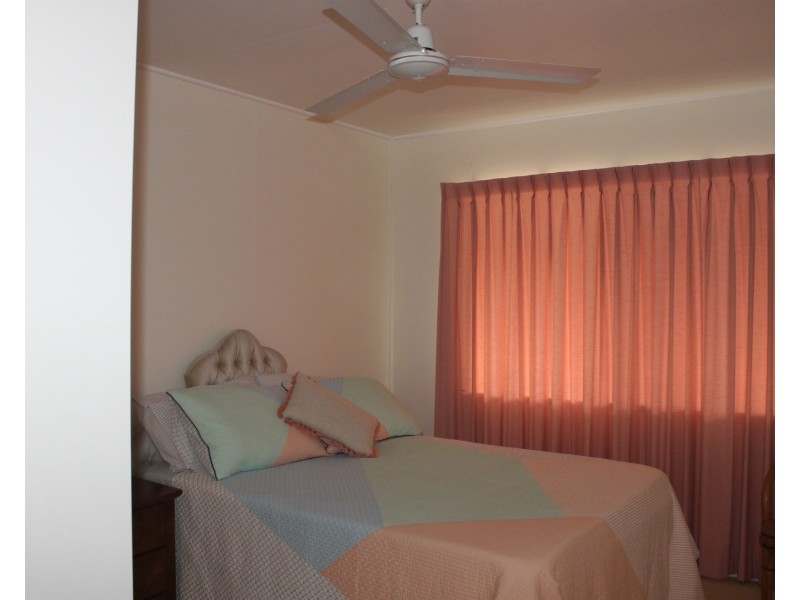 42 Crofton Street, Bowen QLD 4805