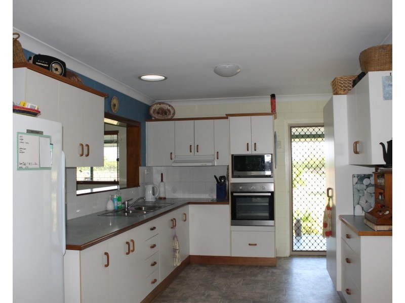 173 Inveroona Road, Bowen QLD 4805