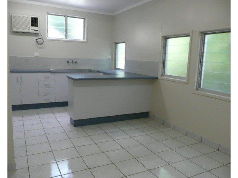7a Philip Street, Bowen QLD 4805