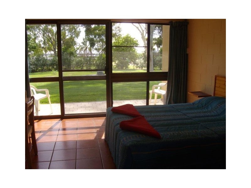 18512 Bruce Highway, Bowen QLD 4805