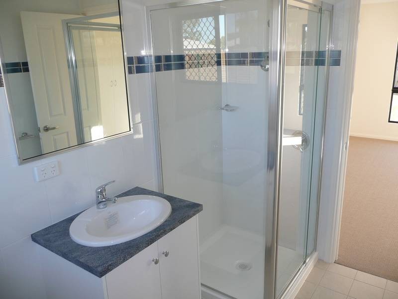 8 Hillview Place, Bowen QLD 4805