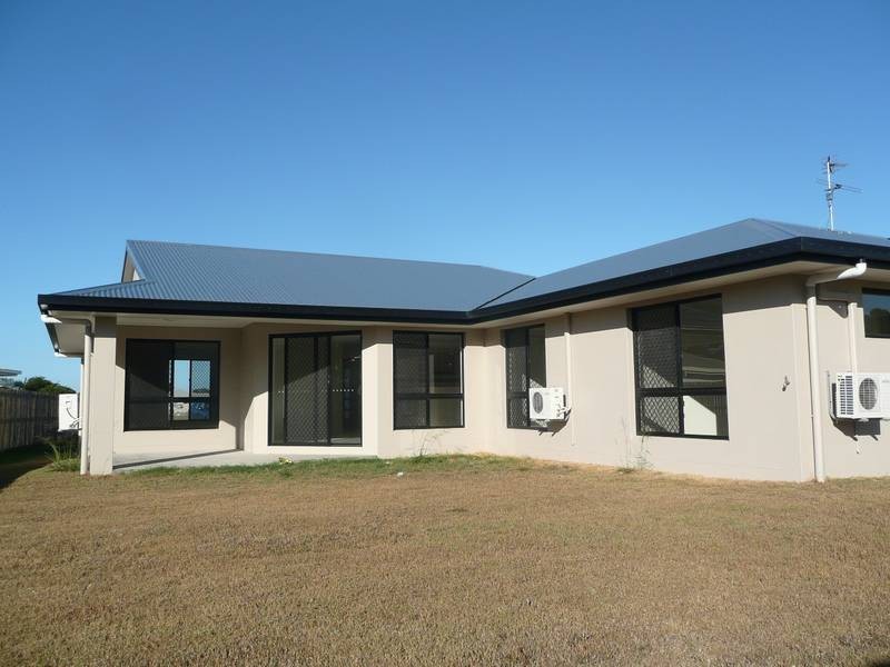 8 Hillview Place, Bowen QLD 4805