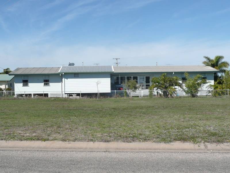 24 Pantall Street, Bowen QLD 4805