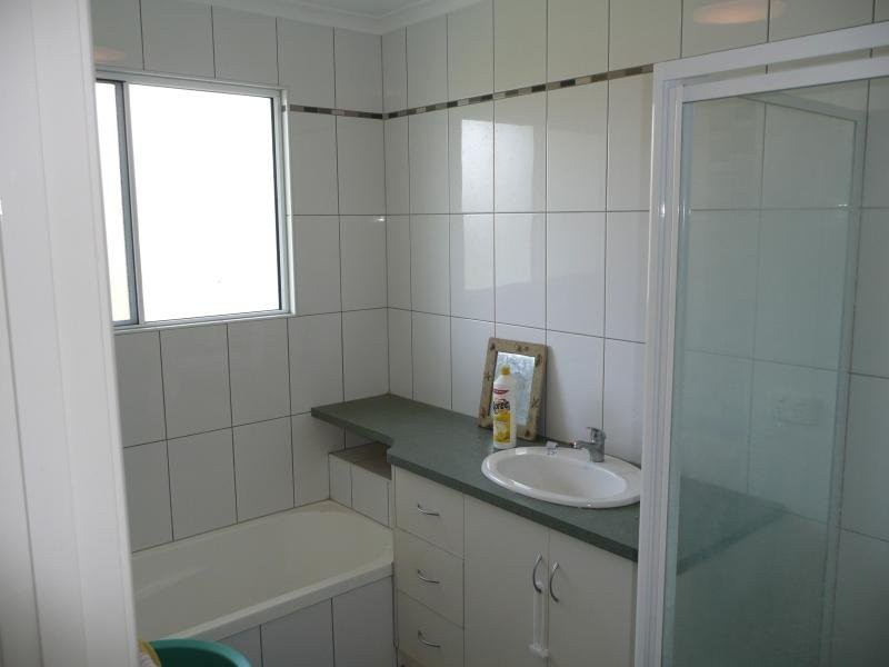 4 Allan PLACE, Bowen QLD 4805