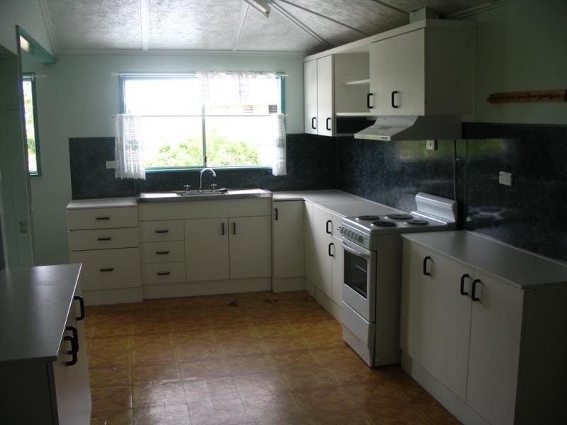 55 Stanley STREET, Collinsville QLD 4804