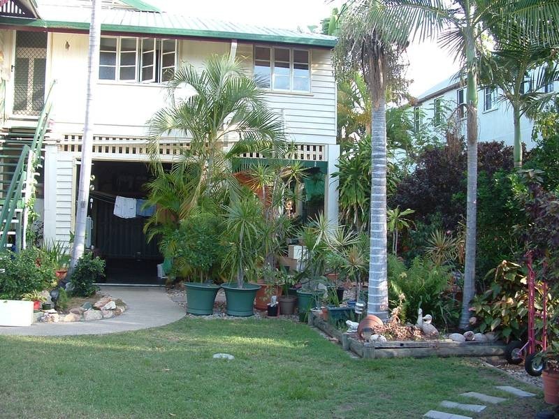 46 Poole STREET, Bowen QLD 4805