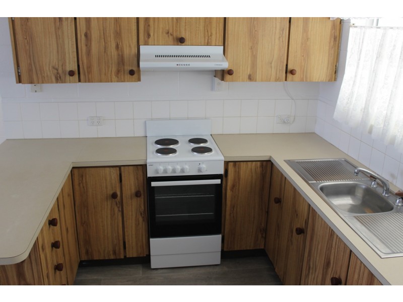 17 Casuarina STREET, Bowen QLD 4805