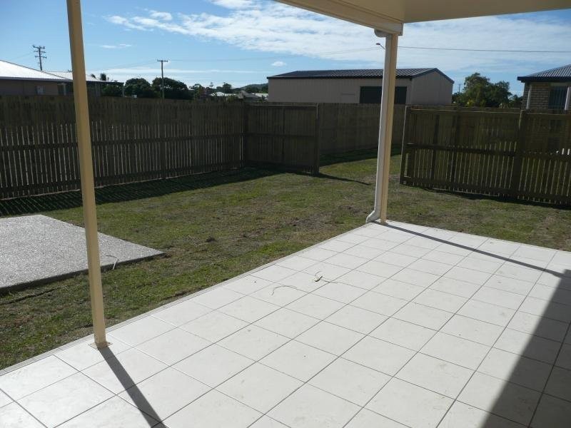 1/2 Cullen CLOSE, Bowen QLD 4805