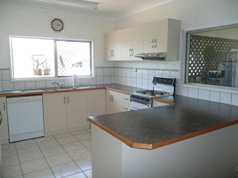 44 Avoca ROAD, Bowen QLD 4805