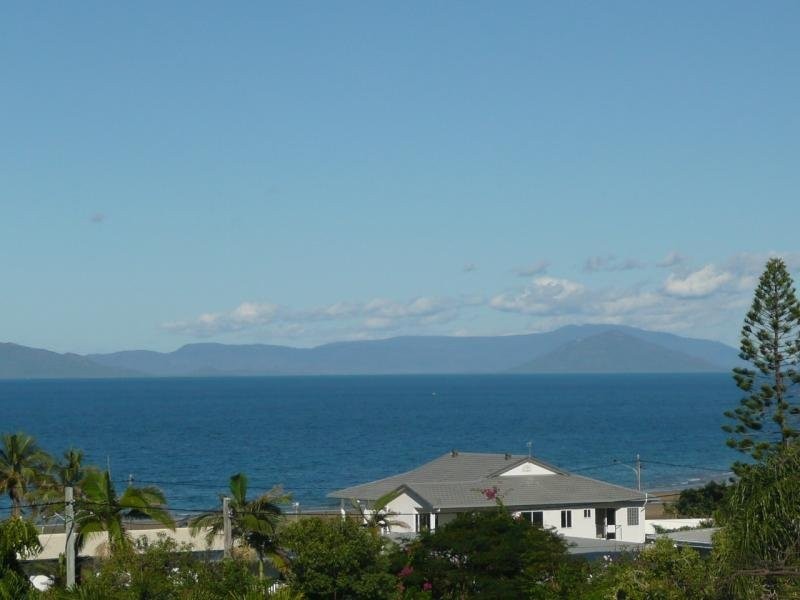 25 Rose Bay ROAD, Bowen QLD 4805