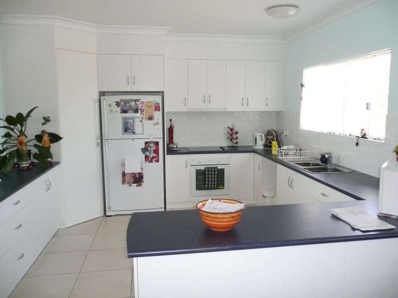 17 Pitcain AVENUE, Brisk Bay QLD 4805
