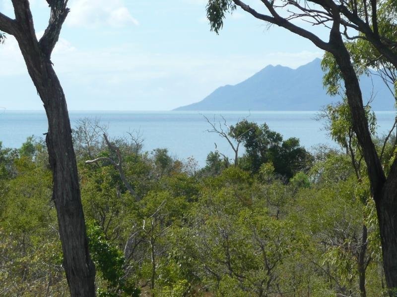 17 Pitcain AVENUE, Brisk Bay QLD 4805