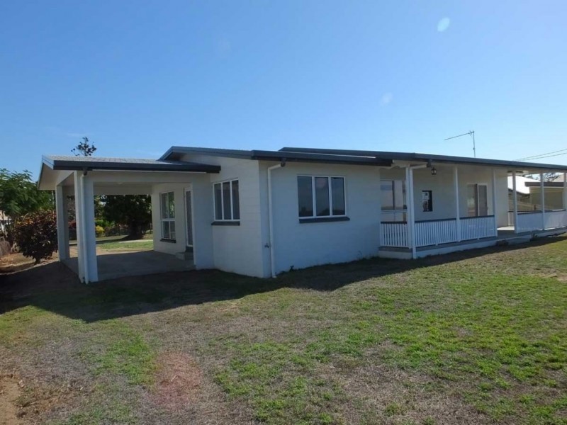 63 Esplanade, Bowen QLD 4805