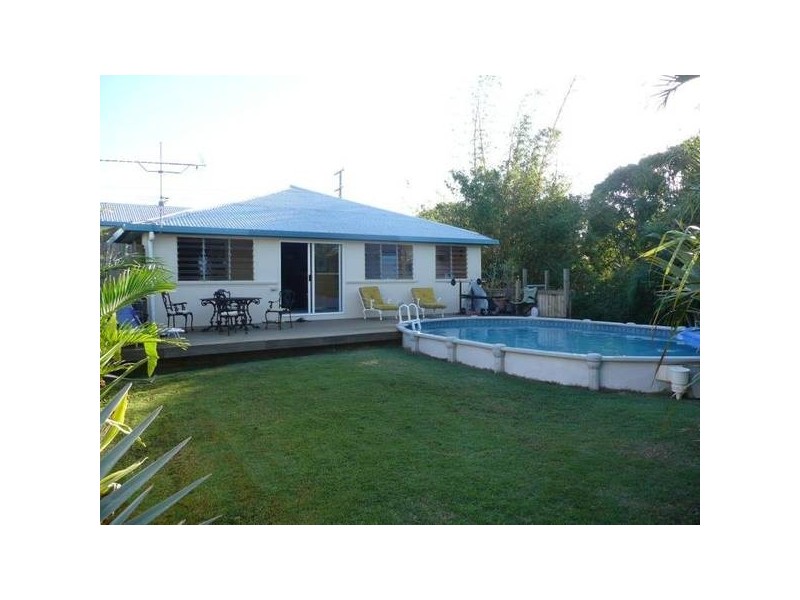 68 Tracey STREET, Bowen QLD 4805