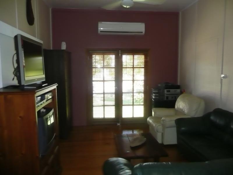 28 Tracey STREET, Bowen QLD 4805