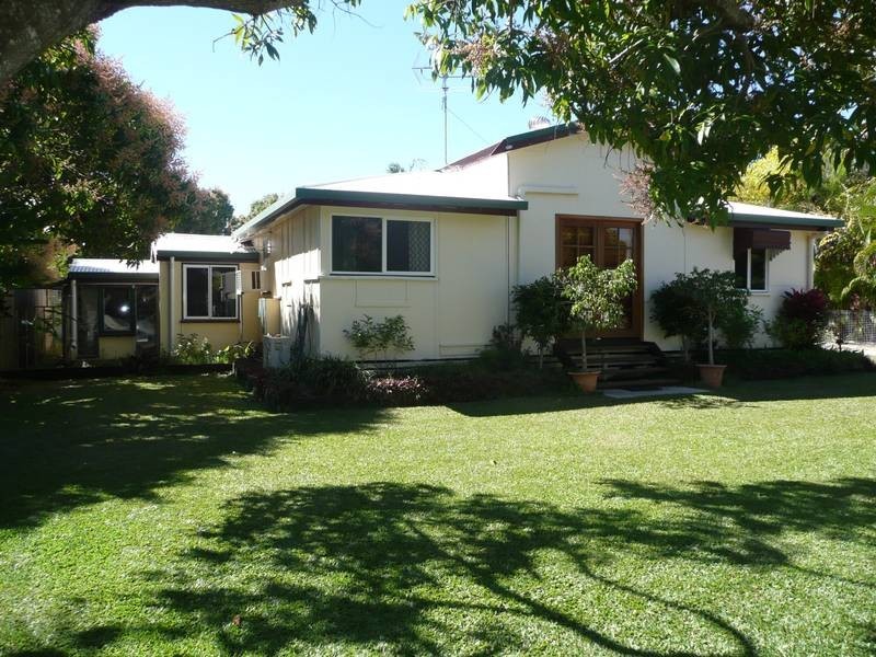 28 Tracey STREET, Bowen QLD 4805