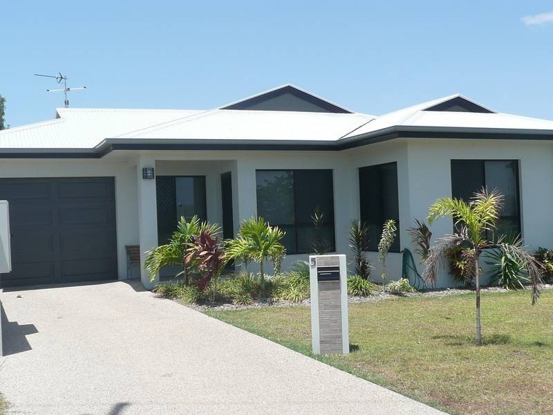 8/25 Don STREET, Bowen QLD 4805