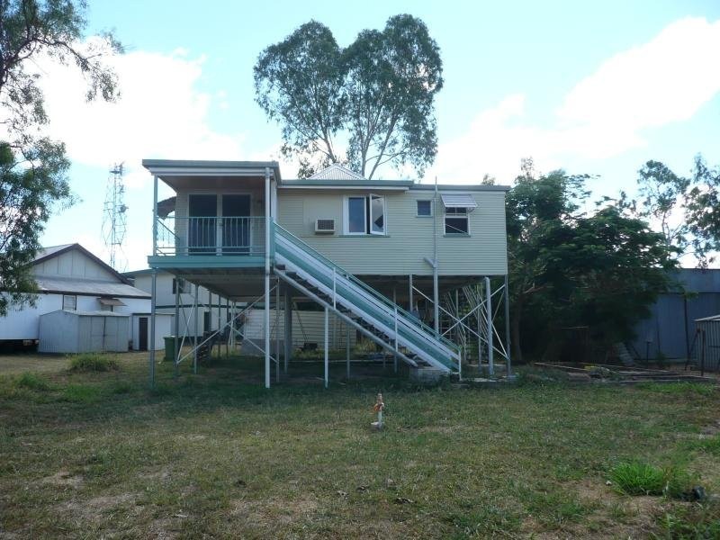 3 Short STREET, Collinsville QLD 4804