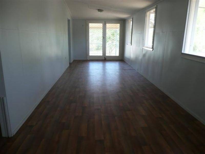 3 Short STREET, Collinsville QLD 4804