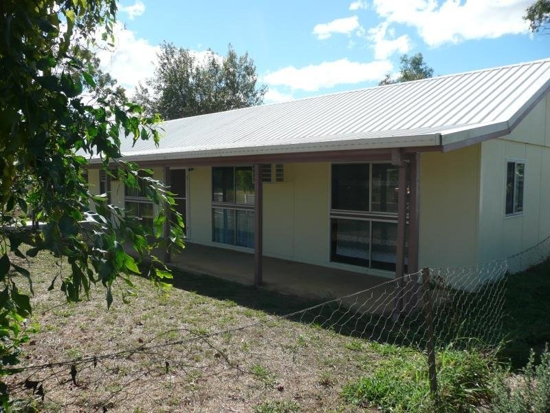 39 Fifth AVENUE, Scottville QLD 4804