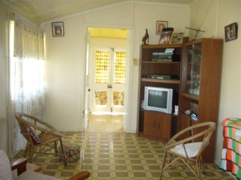 1 Daniel STREET, Bowen QLD 4805