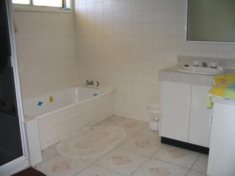 15 Scott STREET, Bowen QLD 4805