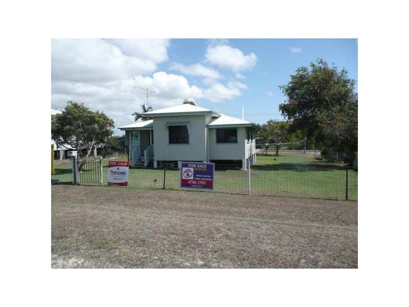 62 Livingstone STREET, Bowen QLD 4805