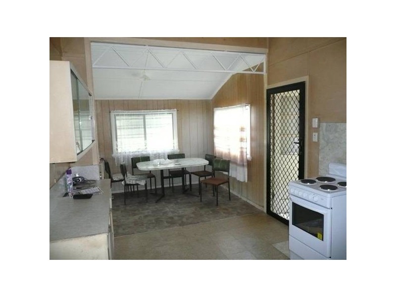 62 Livingstone STREET, Bowen QLD 4805