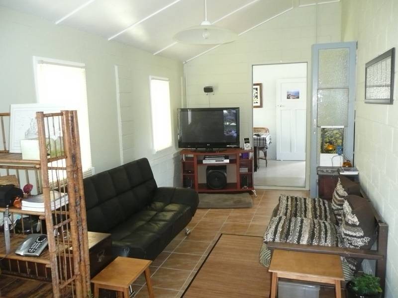 17 Whitsunday STREET, Bowen QLD 4805