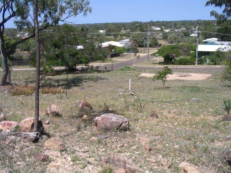 2 Gralton Street, Collinsville QLD 4804