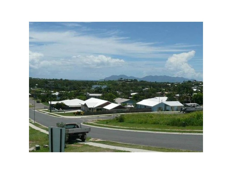 12 Tynwald Avenue, Bowen QLD 4805