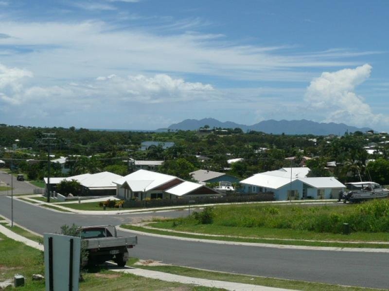 12 Tynwald Avenue, Bowen QLD 4805