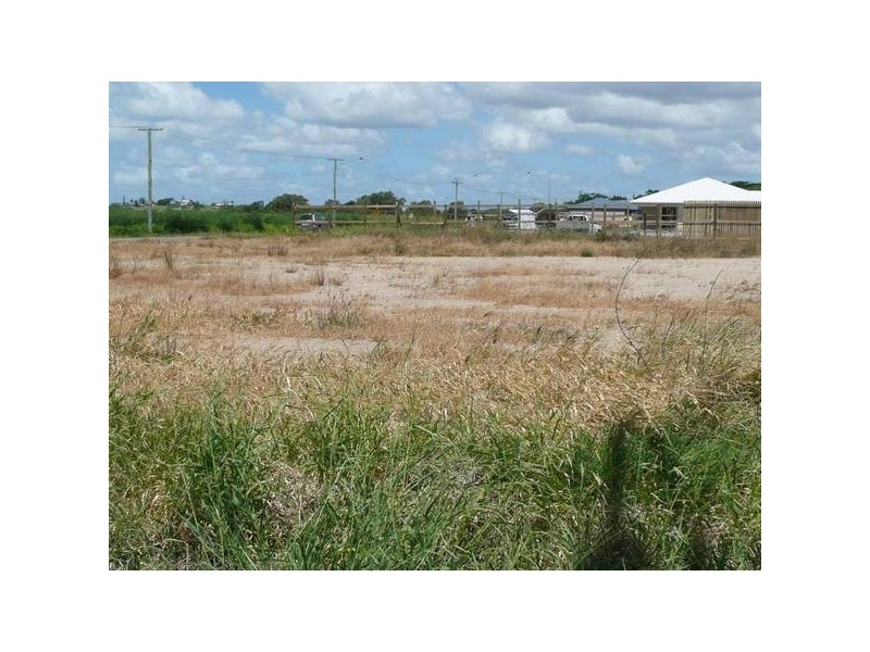 1 Summer Place, Bowen QLD 4805