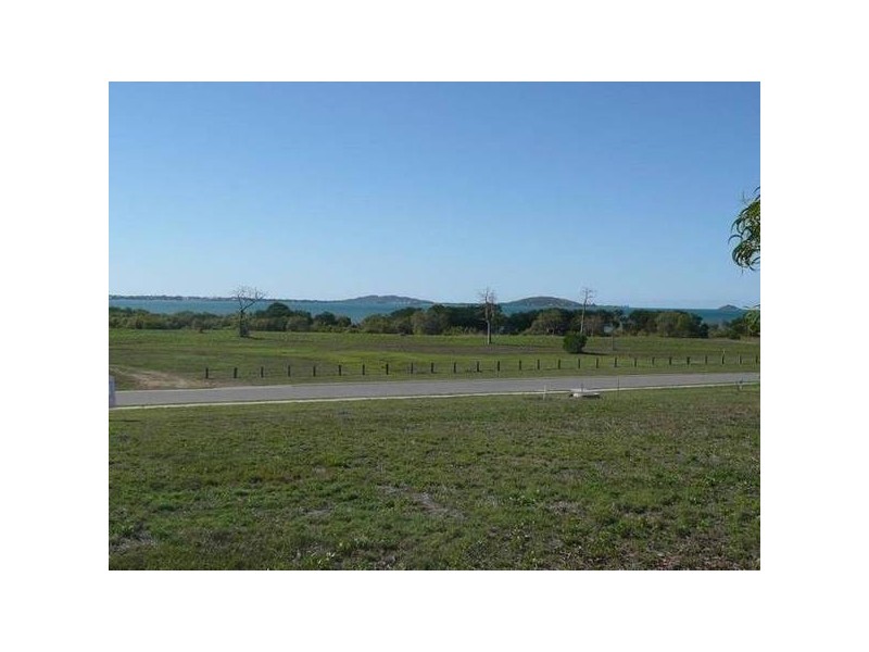 39 Marine Parade, Bowen QLD 4805