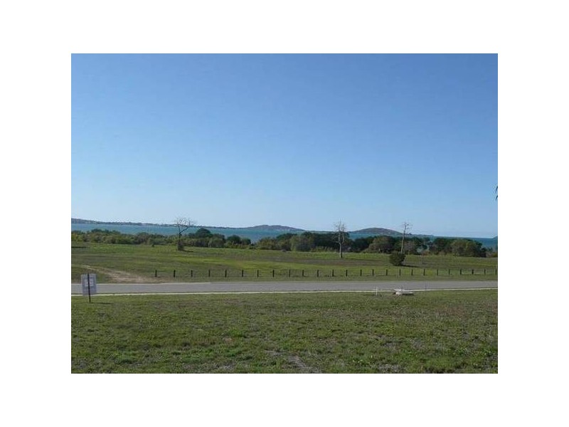 39 Marine Parade, Bowen QLD 4805