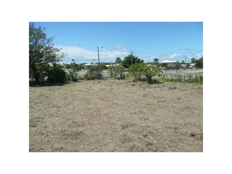 27A Leichhardt Street, Bowen QLD 4805