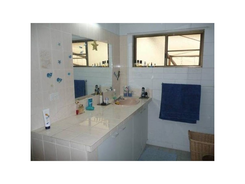 18502 Bruce Highway, Bowen QLD 4805