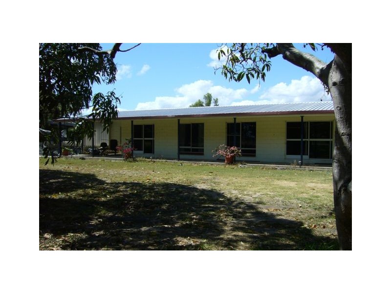 129 Flemington Road, Bowen QLD 4805