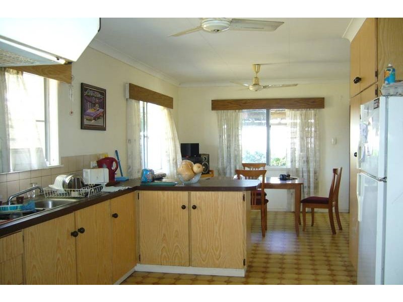 129 Flemington Road, Bowen QLD 4805