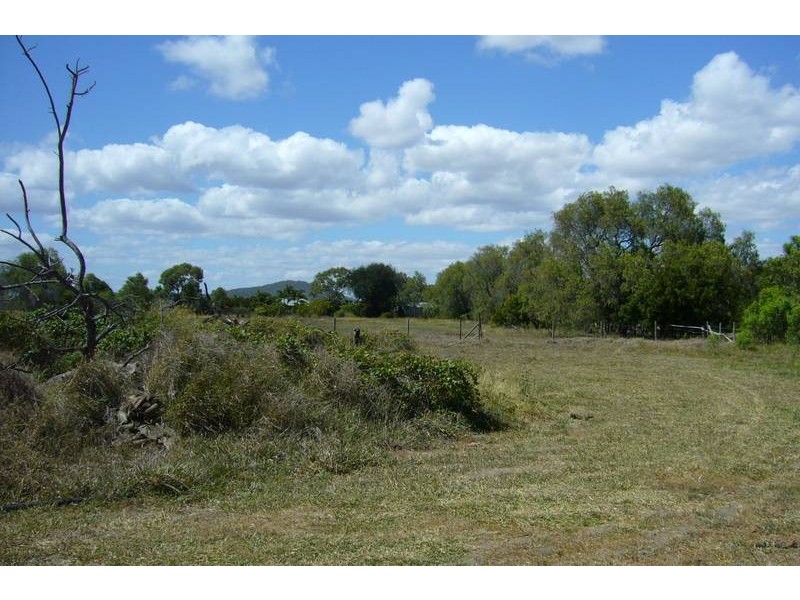 129 Flemington Road, Bowen QLD 4805