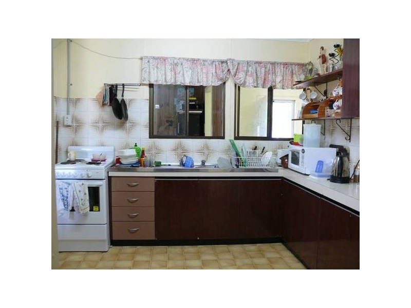 14 Fifth Avenue, Scottville QLD 4804