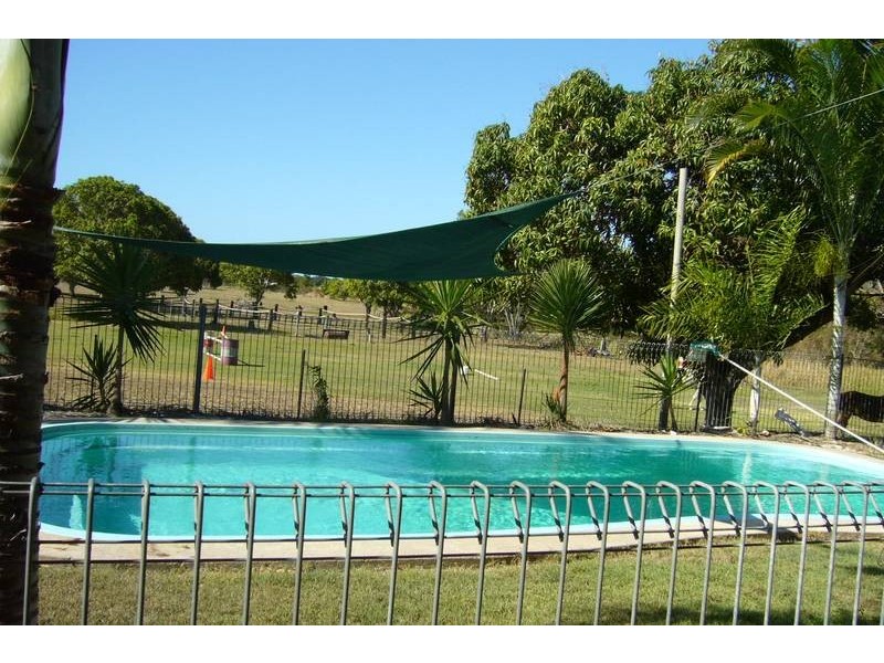 80 Hillview Road, Bowen QLD 4805