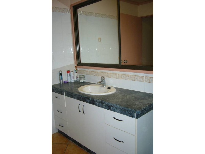 80 Hillview Road, Bowen QLD 4805