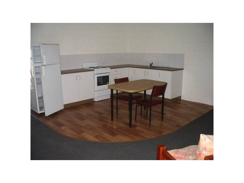 3/16 Powell Street, Bowen QLD 4805