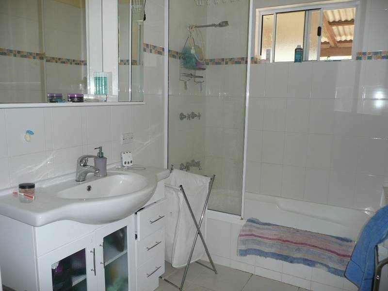 9 LIVINGSTONE STREET, Bowen QLD 4805