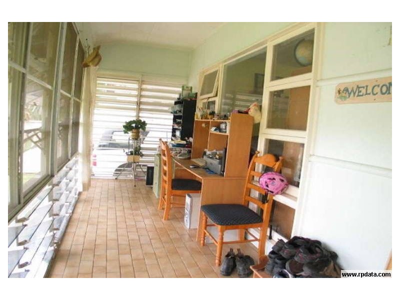 9 LIVINGSTONE STREET, Bowen QLD 4805