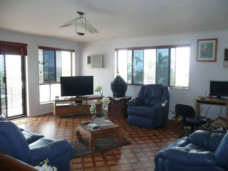 27 Mitchell Street, Bowen QLD 4805